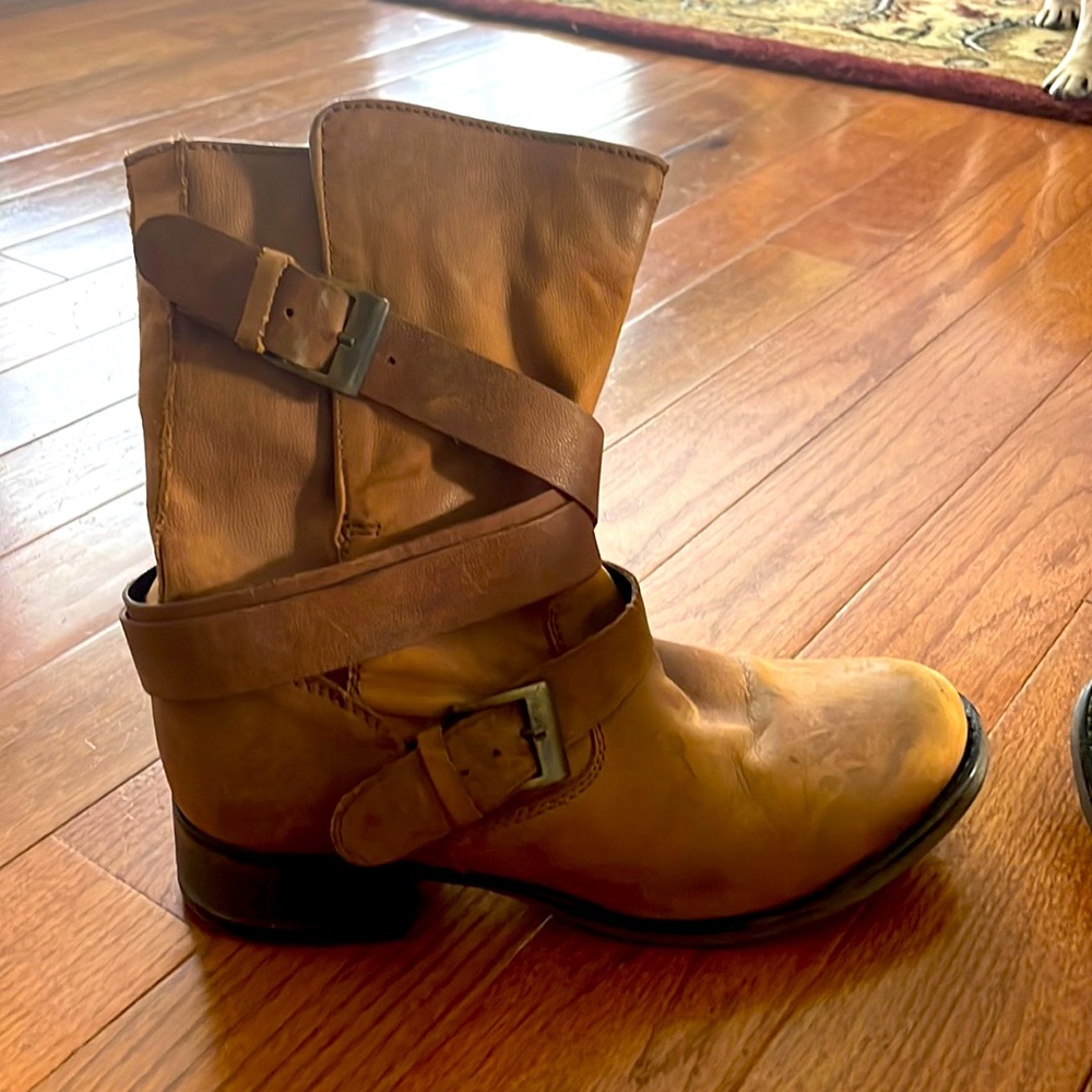 Steve Madden Boots! Only worn a few times!